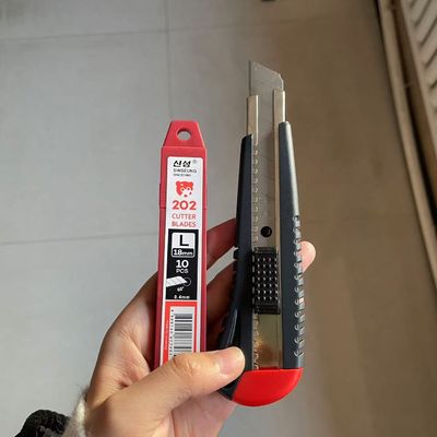 Λεπίδες κοπής ακριβείας 18mm με αποκοπή, ασημί, 8 τμήματα, πάχος 0,5 mm