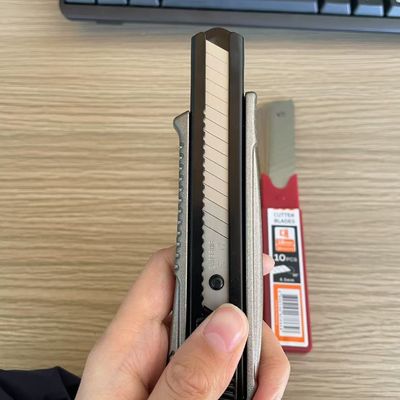 Πολυδιάστατες λεπίδες κοπής 18 mm SK2 υψηλού άνθρακα για διάφορες ανάγκες κοπής