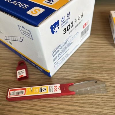 Χωρίς προσπάθεια κόψτε το περιτύλιγμα του αυτοκινήτου 9mm κόφτης λεπίδα